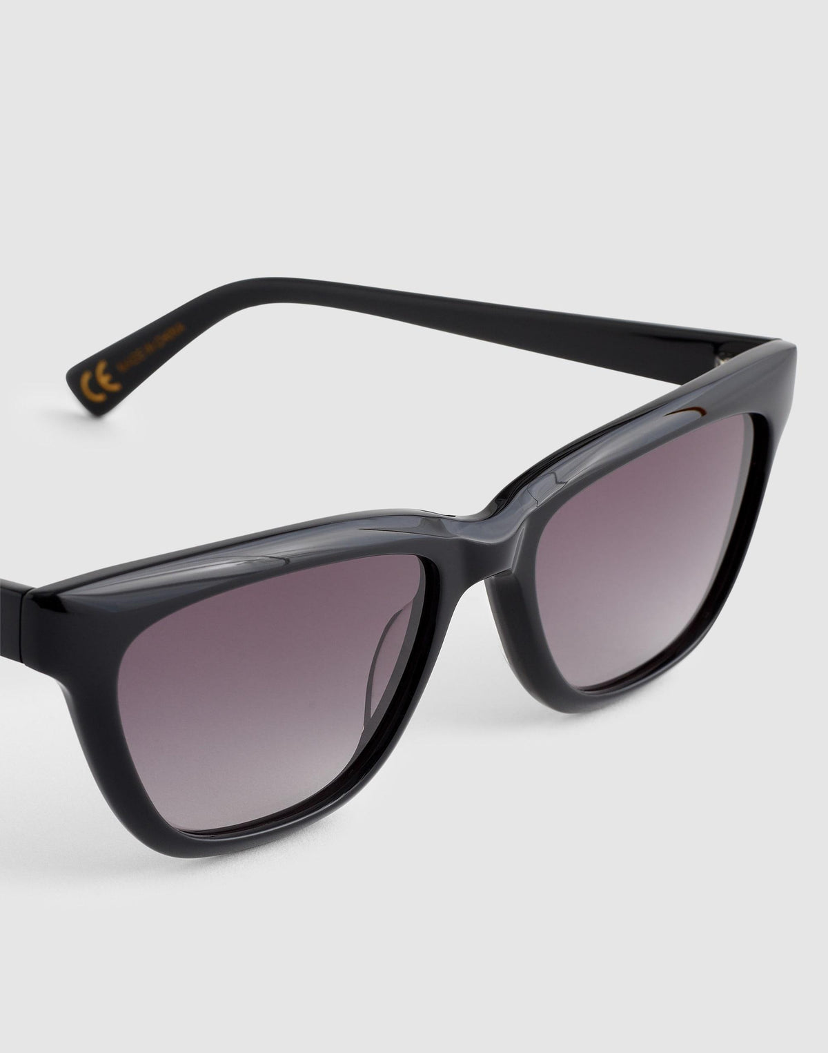 The Delia Angular Sunglasses True Black | Madewell Recommended