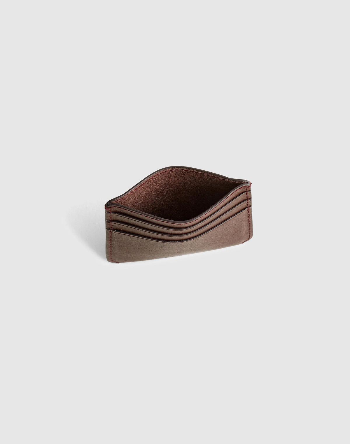 Curved Card Case in Leather Chocolate Raisin | Madewell Exclusive
