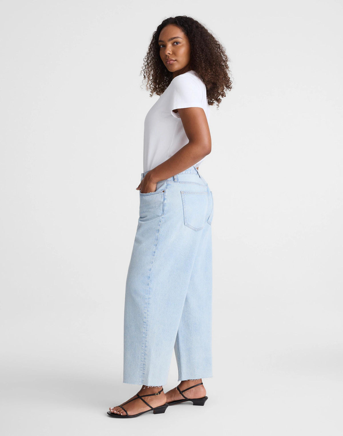 Curvy Low-Slung Baggy Crop Jeans in Foster Wash Foster Wash | Madewell Quality