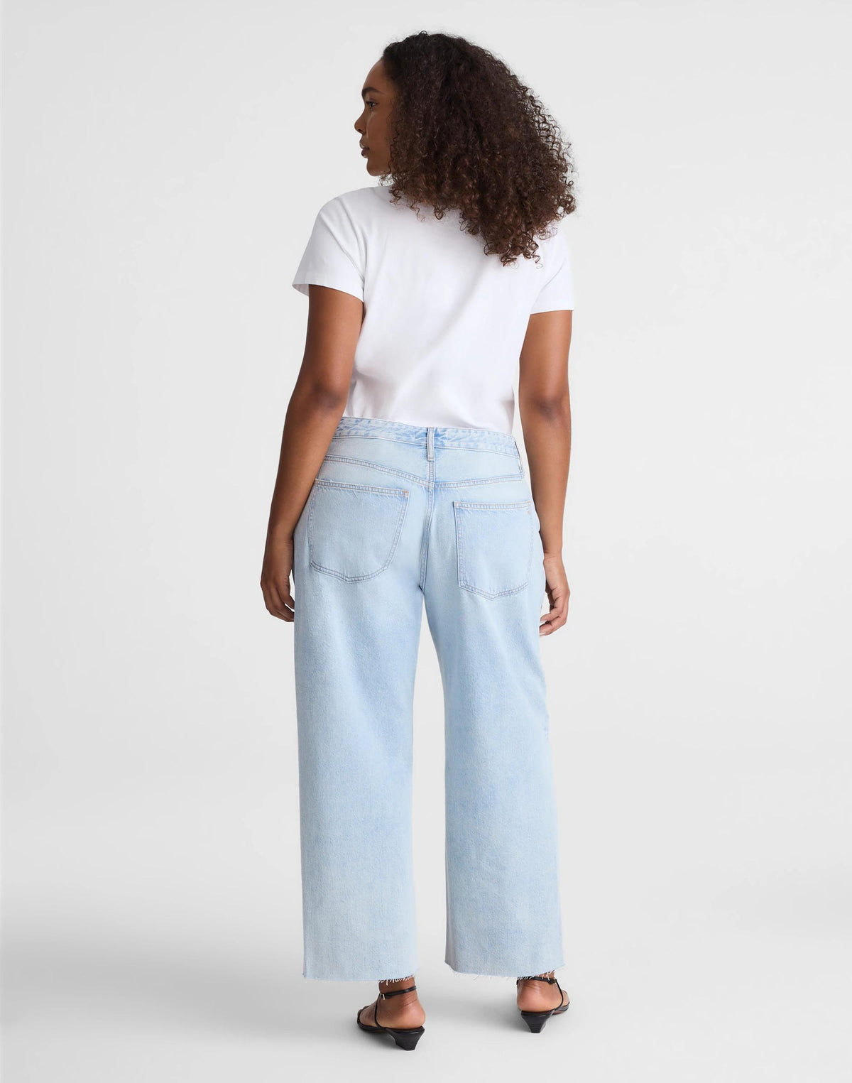 Curvy Low-Slung Baggy Crop Jeans in Foster Wash Foster Wash | Madewell Quality