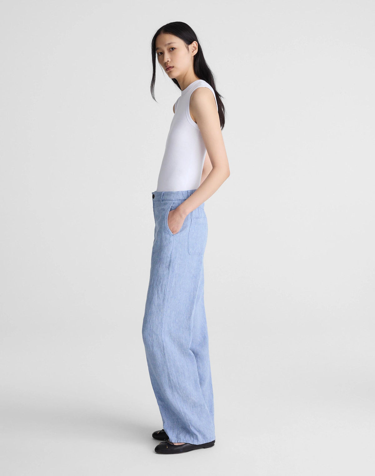 The Zoe Relaxed Straight Pant in 100% Linen Sunfaded Blue | Madewell Customer Favorite