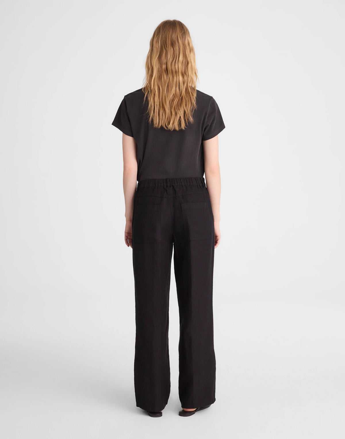 The Zoe Relaxed Straight Pant in 100% Linen Jet Black | Madewell Customer Favorite