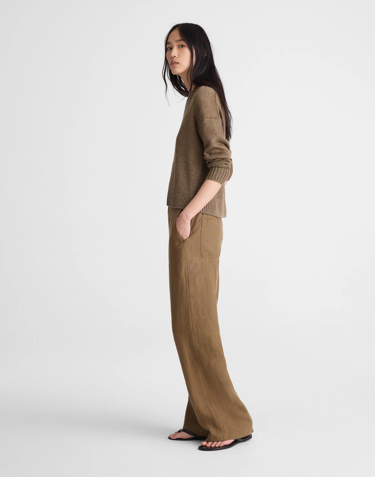 The Zoe Relaxed Straight Pant in 100% Linen Safari Khaki | Madewell Trending