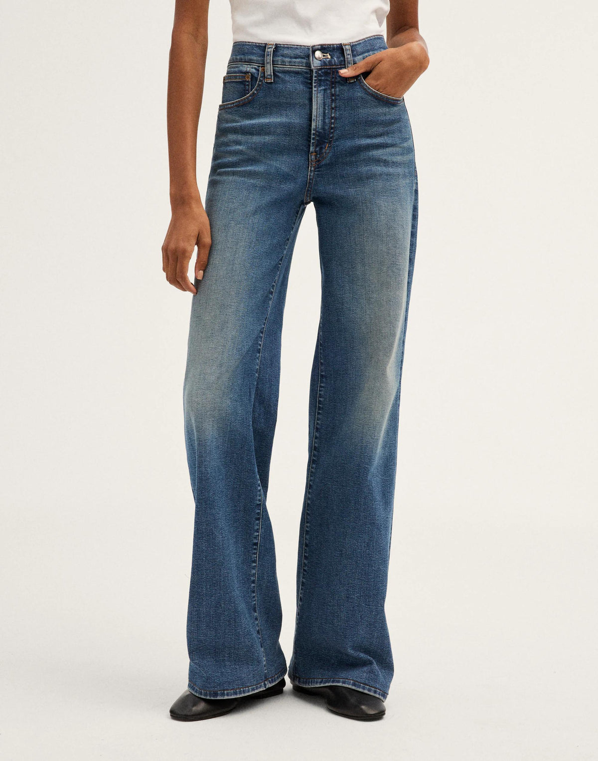 The Wide-Leg Jean in Super Stretch Denim Sunnyside Wash | Madewell Recommended