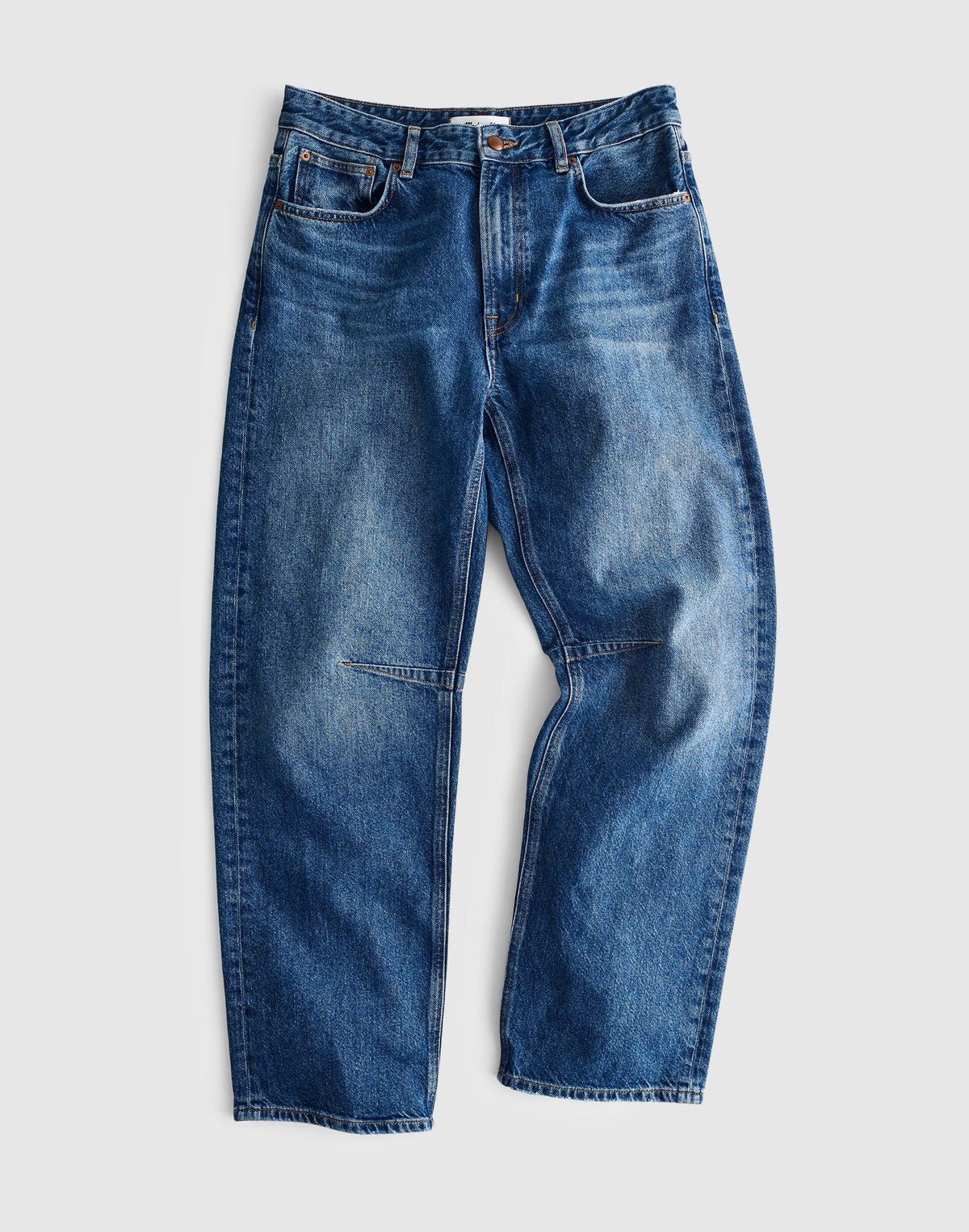 Circular Darted Barrel-Leg Jean Heirloom Wash | Madewell Trending