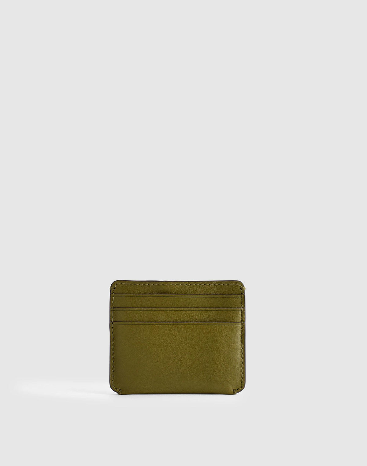 Curved Card Case in Leather Classic Olive | Madewell Popular
