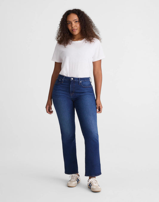 The Curvy Flare Crop Jean in Super Stretch Denim Osgoode Wash | Madewell Signature