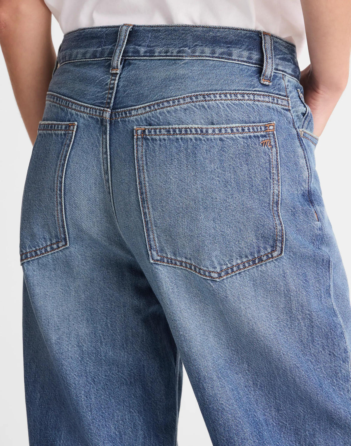 Petite Low-Slung Baggy Jeans in Airy Denim Pickett Wash | Madewell Customer Favorite